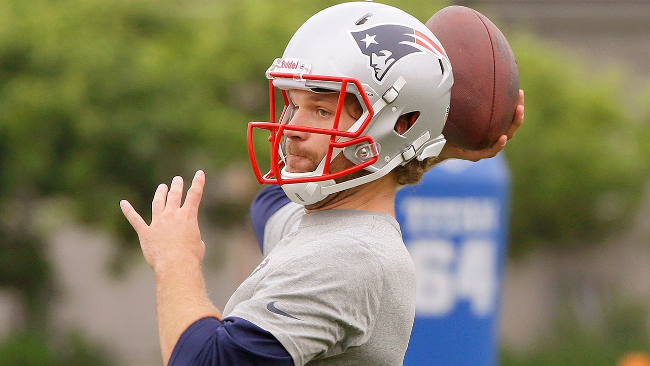 Matt Flynn has plenty to learn at minicamp as new Patriots backup QB